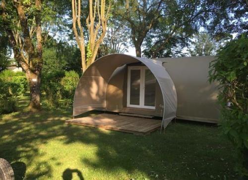 Готель Camping Au Bois Dormant Chauffour-sur-Vell Екстер'єр фото