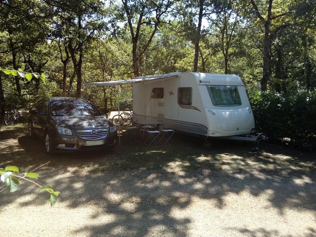 Готель Camping Au Bois Dormant Chauffour-sur-Vell Екстер'єр фото