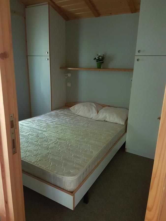 Готель Camping Au Bois Dormant Chauffour-sur-Vell Екстер'єр фото